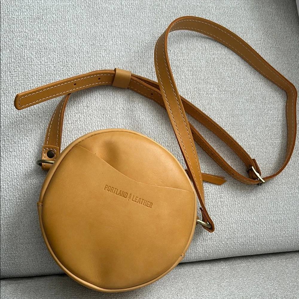 Portland Leather Tan Circle Crossbody Bag - Picture 1 of 6